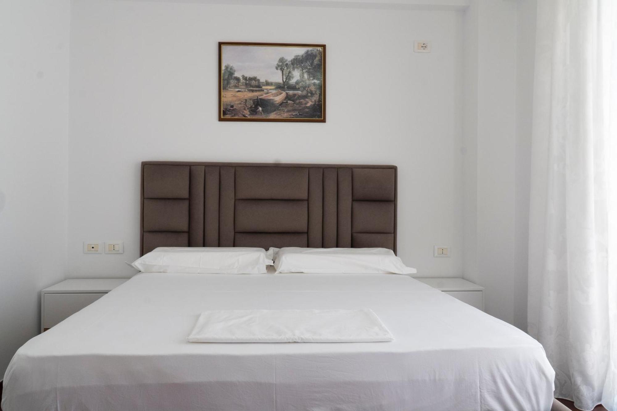 Apartmán Center Sea View Sarandë Exteriér fotografie